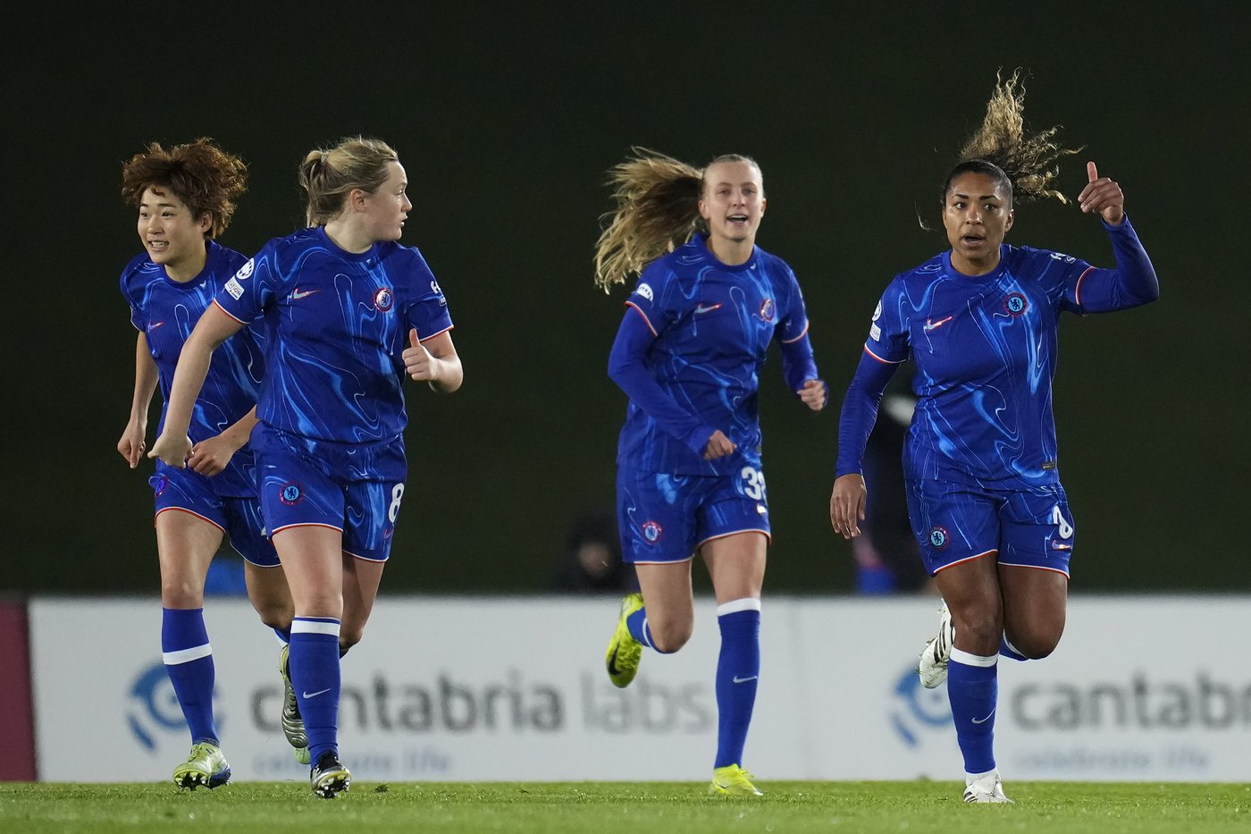 Chelsea rallies to beat Real Madrid 2-1 and finish top of its Women's Champions League group | iNFOnews.ca Chelsea rallies to beat Real Madrid 2-1 and finish top of its Women's Champions League group | iNFOnews.ca
