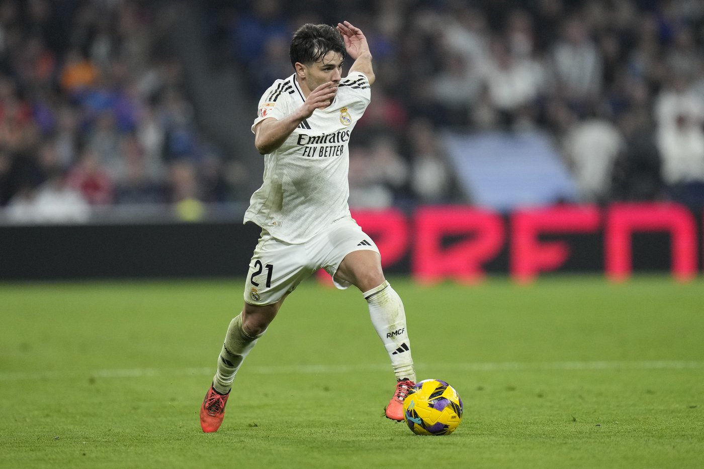 Mbappé and Bellingham respond to unhappy fans with goals in Real Madrid's 2-0 win over Getafe | iNFOnews.ca Mbappé and Bellingham respond to unhappy fans with goals in Real Madrid's 2-0 win over Getafe | iNFOnews.ca