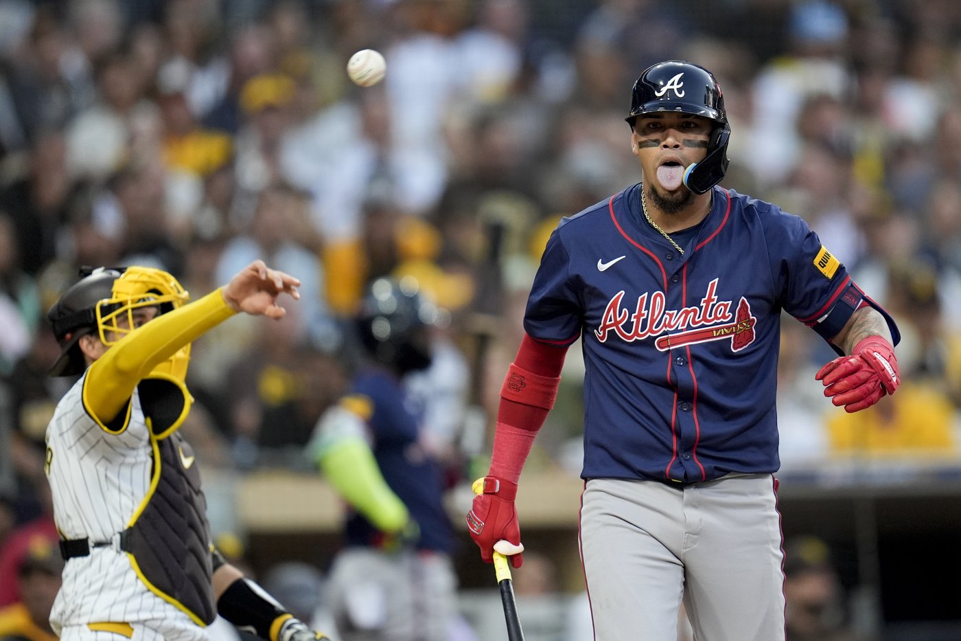 Tatis hits 2-run homer, King strikes out 12 as the Padres beat the Braves 4-0 in playoff opener | iNFOnews.ca