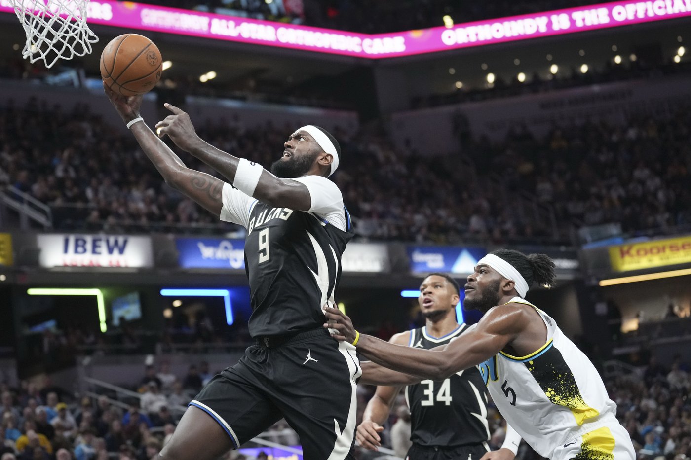 Antetokounmpo and Bucks shake off sluggish 1st half, rally to beat the Pacers 120-112 | iNFOnews.ca