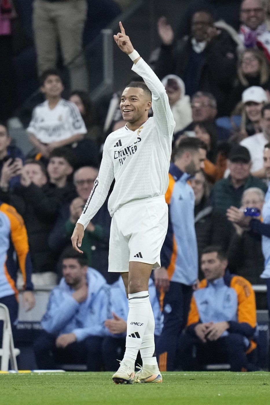 Mbappé scores again after hitting 'rock bottom' with Madrid. Navas bids farewell | iNFOnews.ca Mbappé scores again after hitting 'rock bottom' with Madrid. Navas bids farewell | iNFOnews.ca