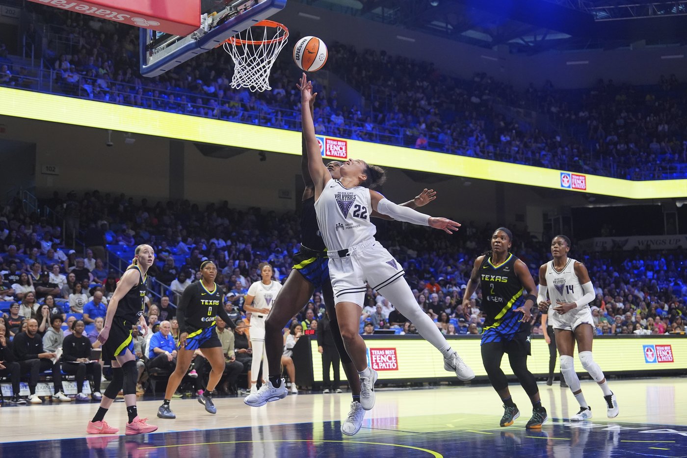 Burton has 25 points, 13 assists and 4 blocks as Valkyries deal Wings their 5th straight loss | iNFOnews.ca