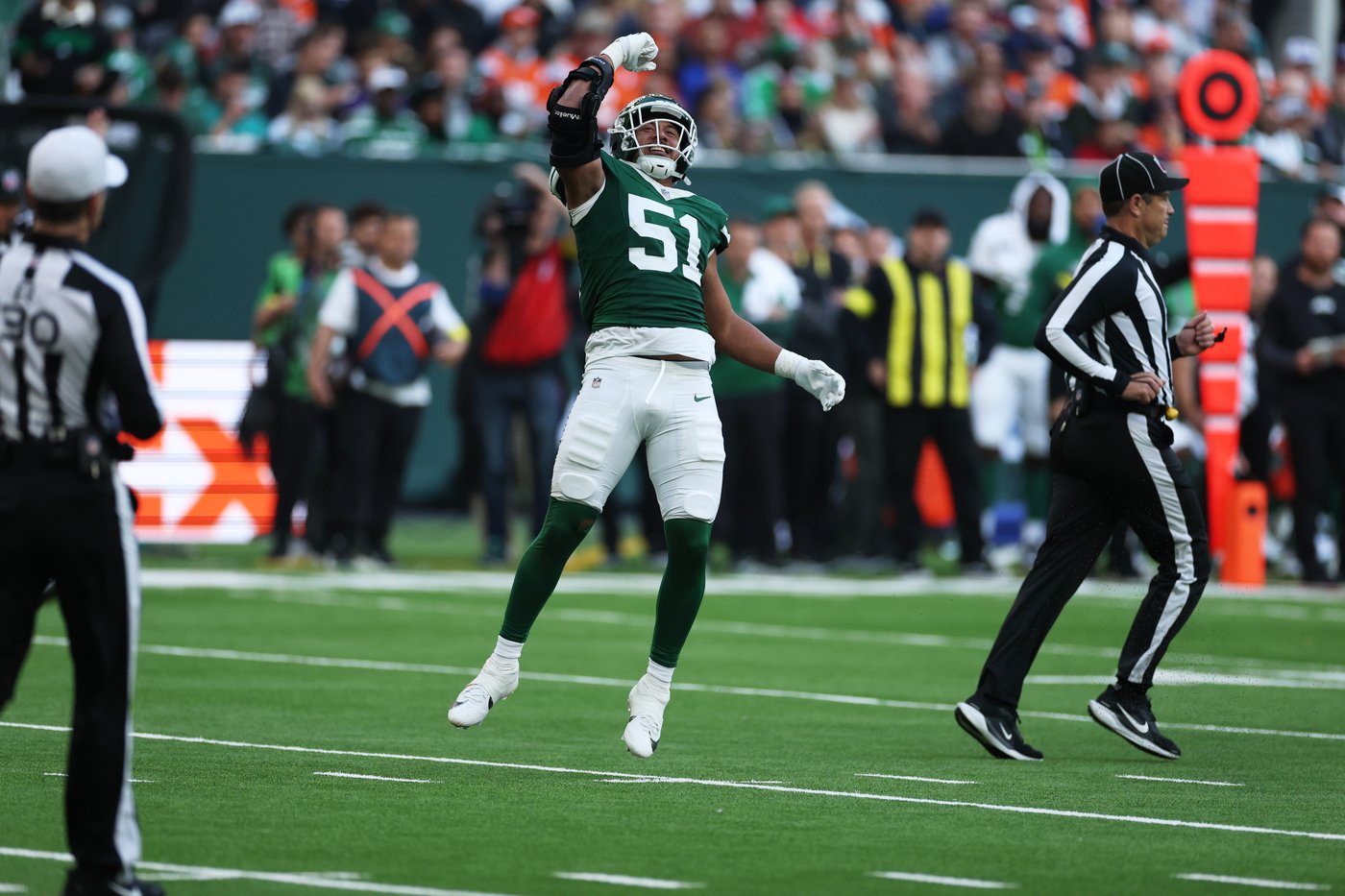 Broncos get 9 sacks and beat the winless Jets in ugly 13-11 victory in London | iNFOnews.ca Broncos get 9 sacks and beat the winless Jets in ugly 13-11 victory in London | iNFOnews.ca