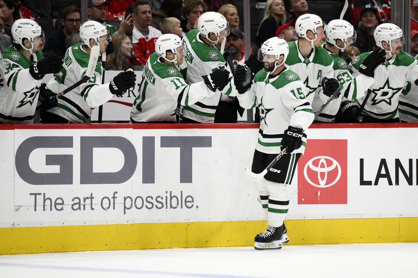 Capitals snap the Stars' season-opening winning streak at 4 with a 3-2 victory | iNFOnews.ca