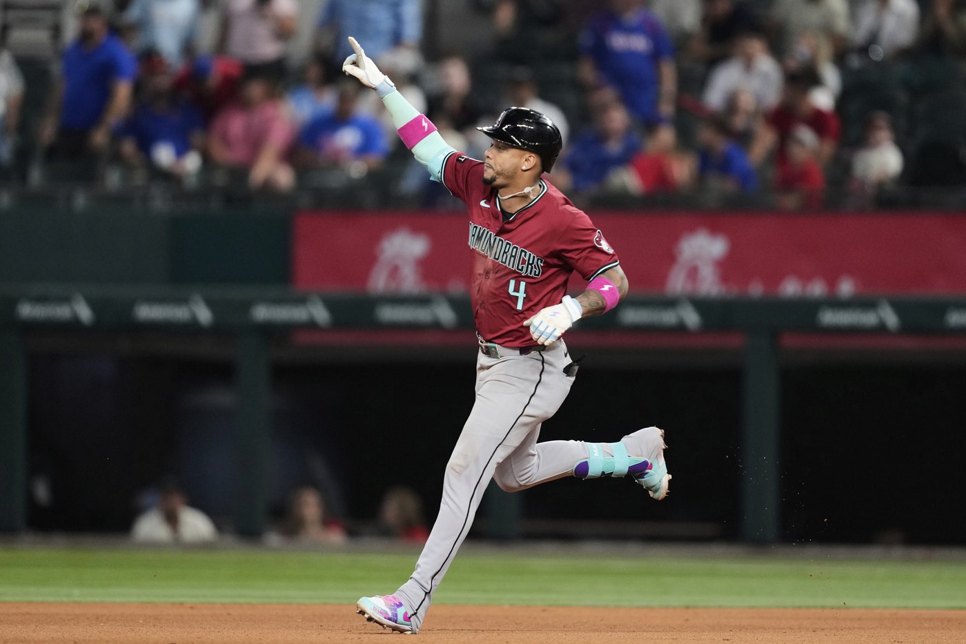 Marte hits 9th inning go-ahead HRs in back-to-back Dbacks games, from each side of plate at Texas | iNFOnews.ca Marte hits 9th inning go-ahead HRs in back-to-back Dbacks games, from each side of plate at Texas | iNFOnews.ca