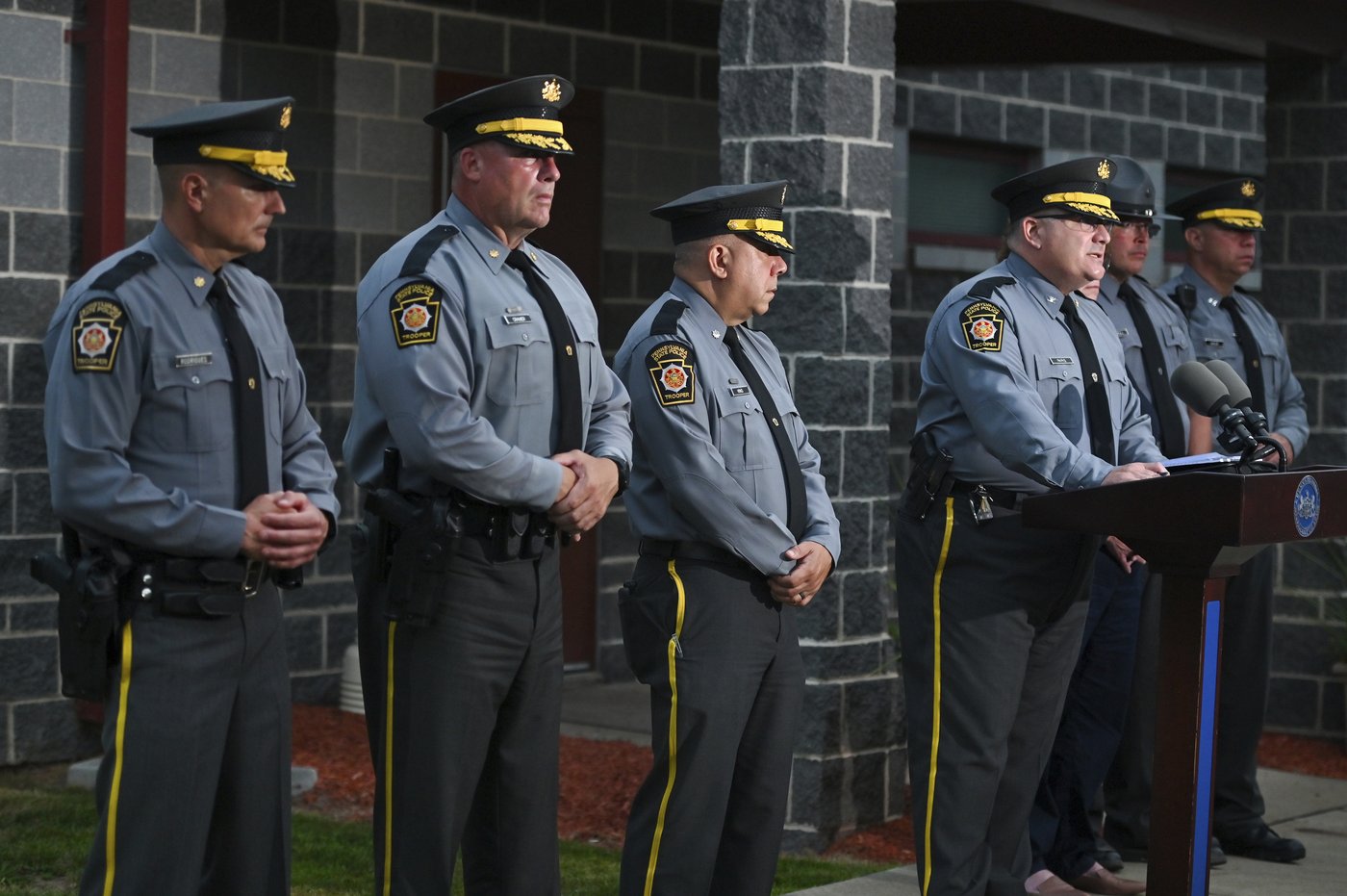 Wounded Pennsylvania troopers recovering after chaotic shooting that left gunman, neighbor dead | iNFOnews.ca Wounded Pennsylvania troopers recovering after chaotic shooting that left gunman, neighbor dead | iNFOnews.ca