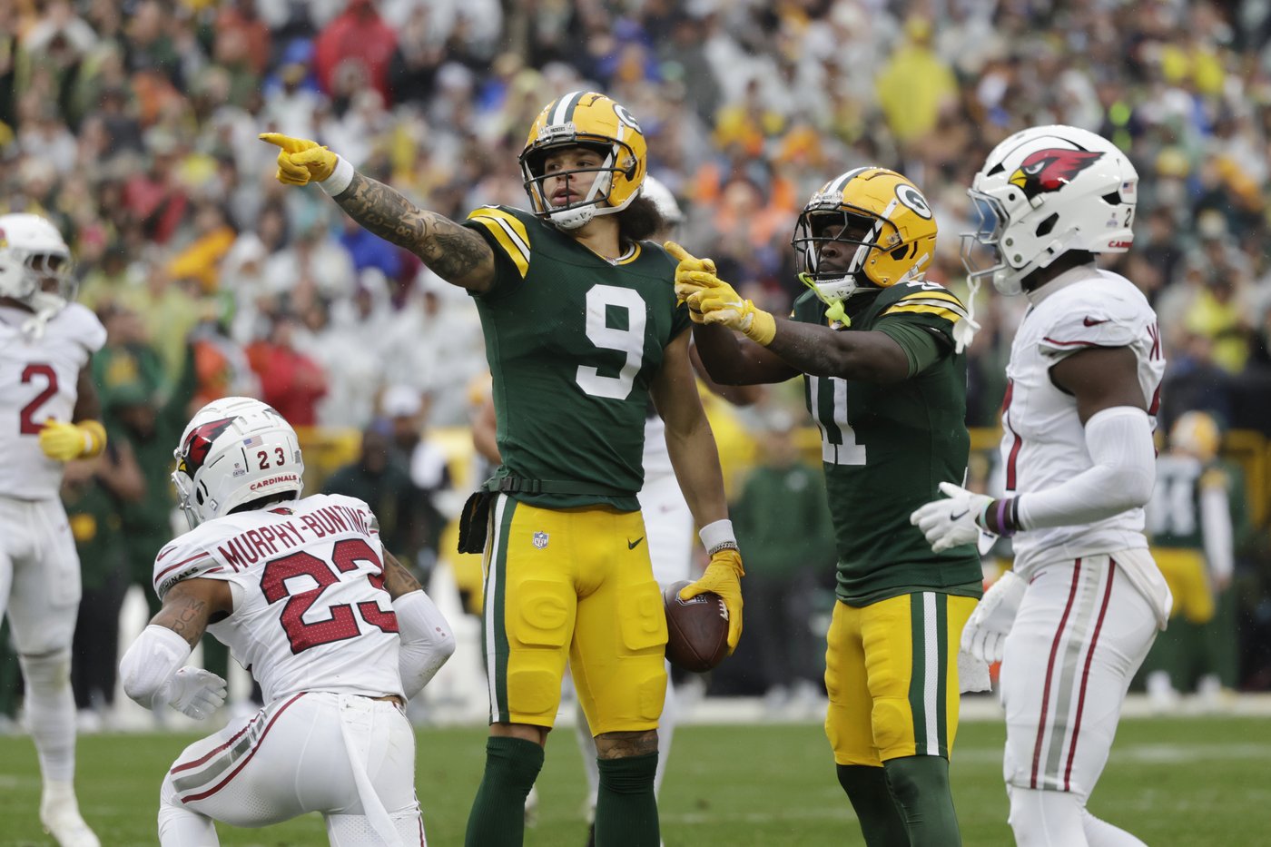 Doubs catches 2 TD passes in his return from a suspension to help Packers rout Cardinals 34-13 | iNFOnews.ca Doubs catches 2 TD passes in his return from a suspension to help Packers rout Cardinals 34-13 | iNFOnews.ca