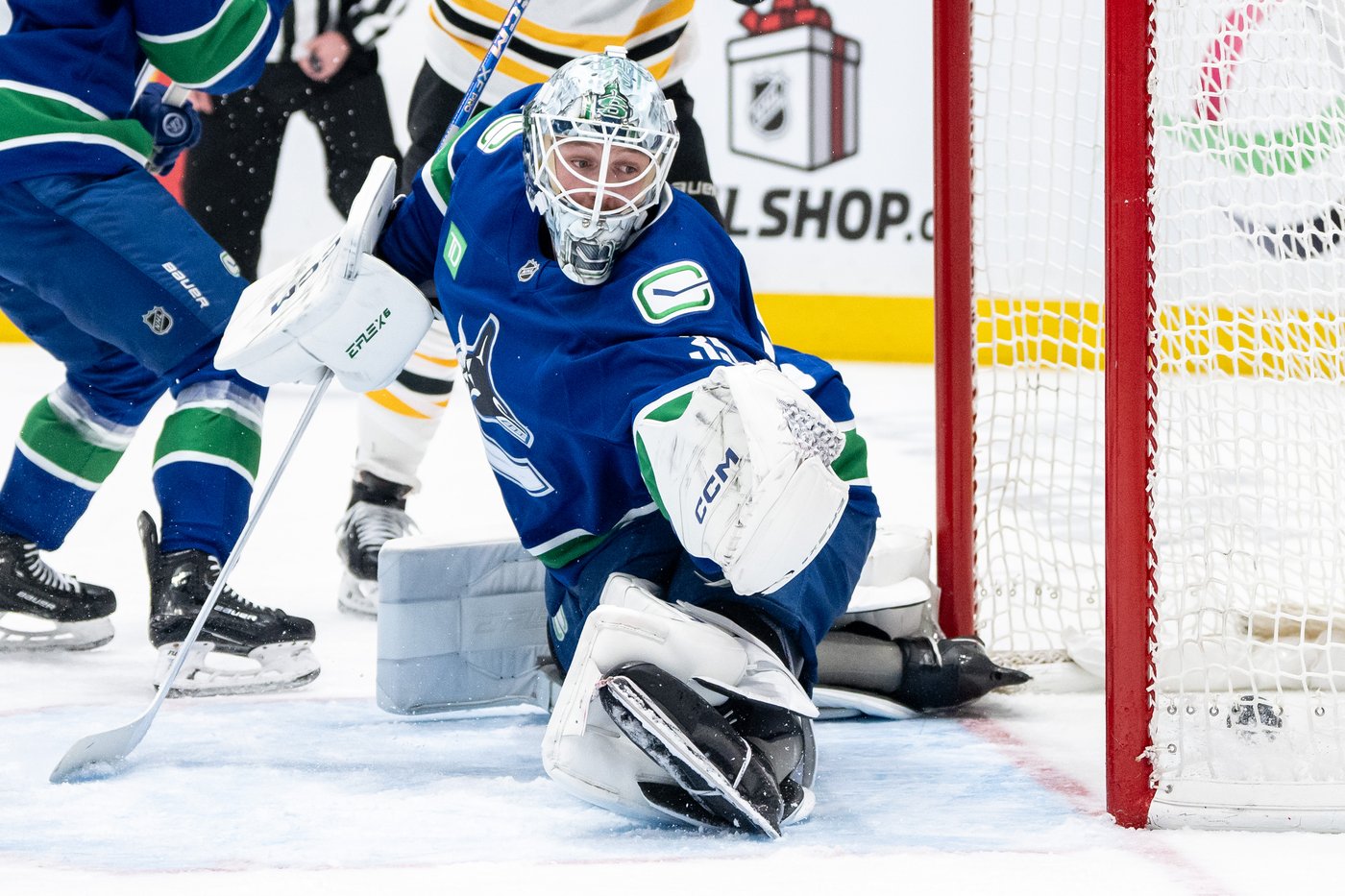 Pastrnak puts up four points, Boston Bruins thump Vancouver Canucks 5-1 | iNFOnews.ca Pastrnak puts up four points, Boston Bruins thump Vancouver Canucks 5-1 | iNFOnews.ca
