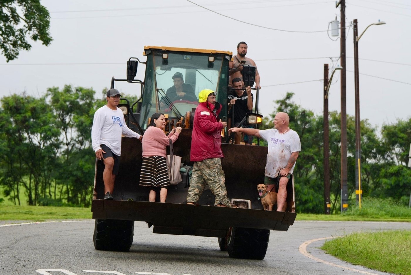 Hawaii suffers its worst flooding in 20 years and forecasters warn more rain is coming | iNhome