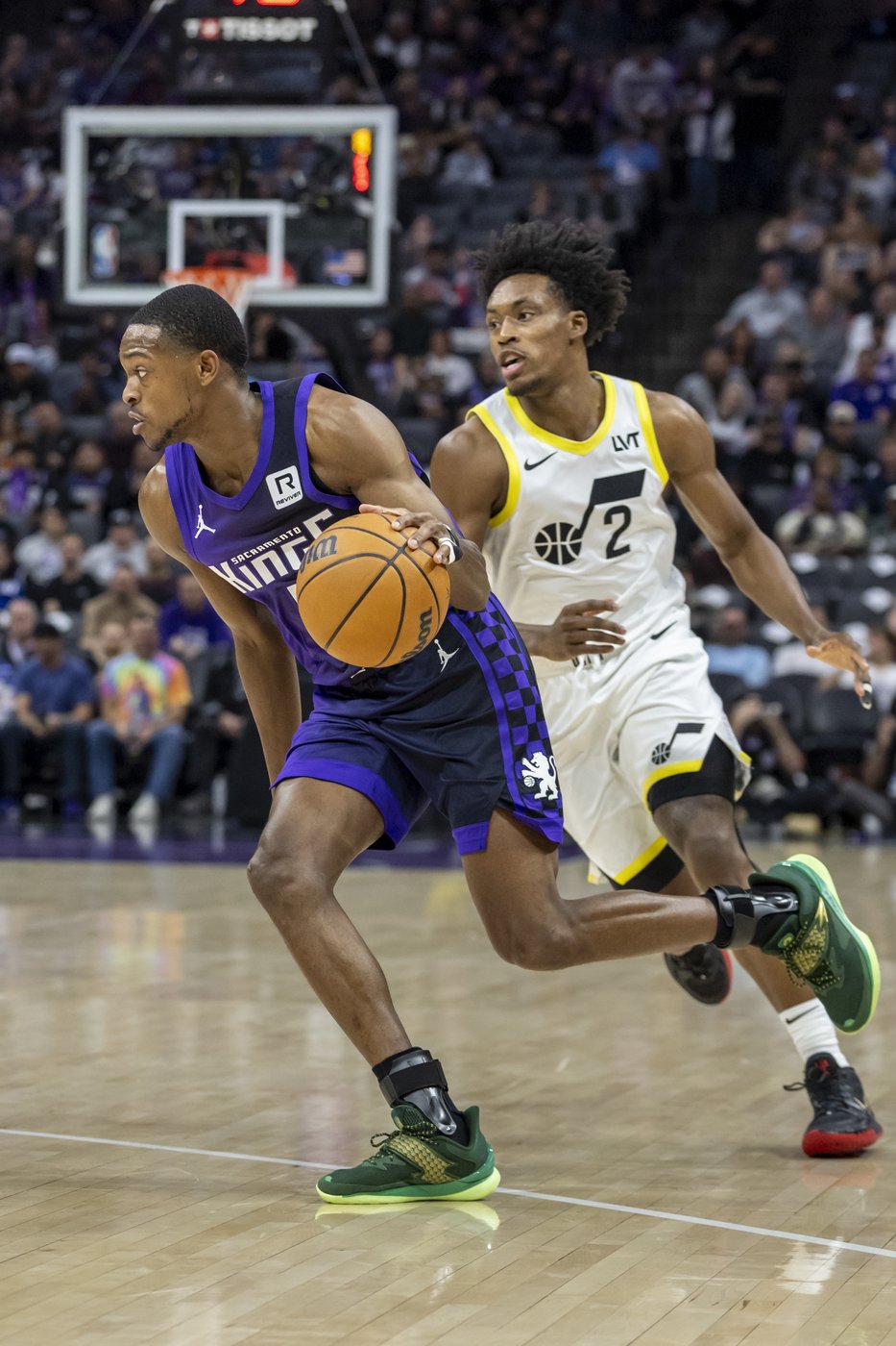 Kevin Huerter's 26 points leads Kings in 141-97 blowout over Jazz | iNFOnews.ca