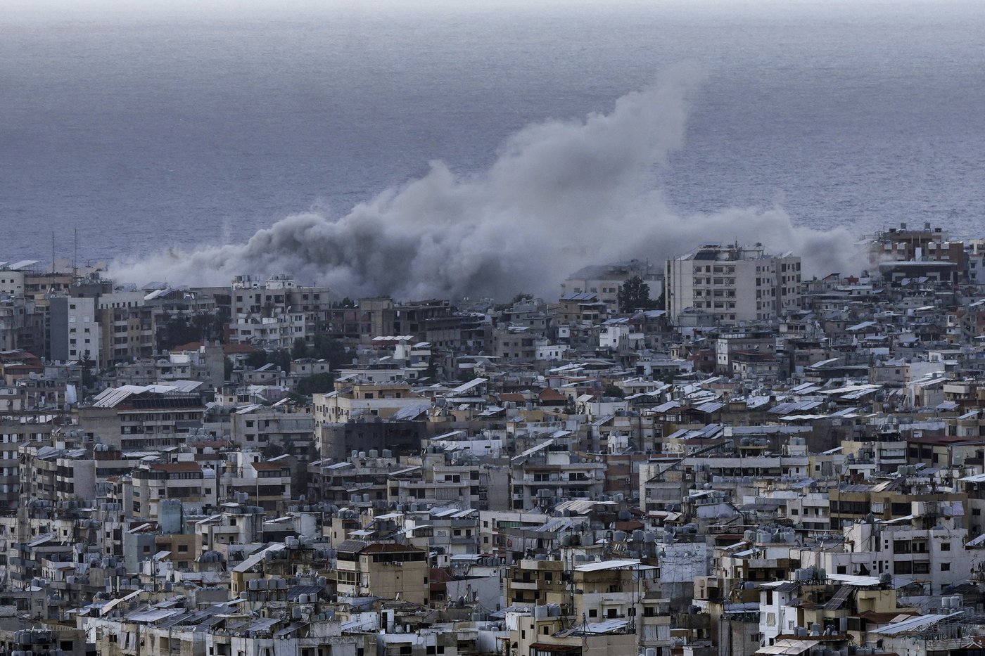 Iran fires at least 180 missiles into Israel as regionwide conflict grows | iNFOnews.ca Iran fires at least 180 missiles into Israel as regionwide conflict grows | iNFOnews.ca