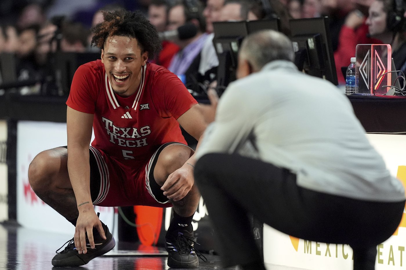 Texas Tech beats Kansas State 61-57, holds Wildcats scoreless over final 5-plus minutes | iNFOnews.ca