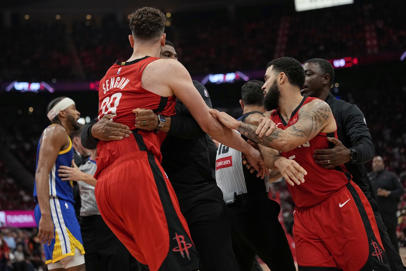 Warriors' Pat Spencer ejected against Rockets after headbutting Alperen Sengun | iNFOnews.ca Warriors' Pat Spencer ejected against Rockets after headbutting Alperen Sengun | iNFOnews.ca