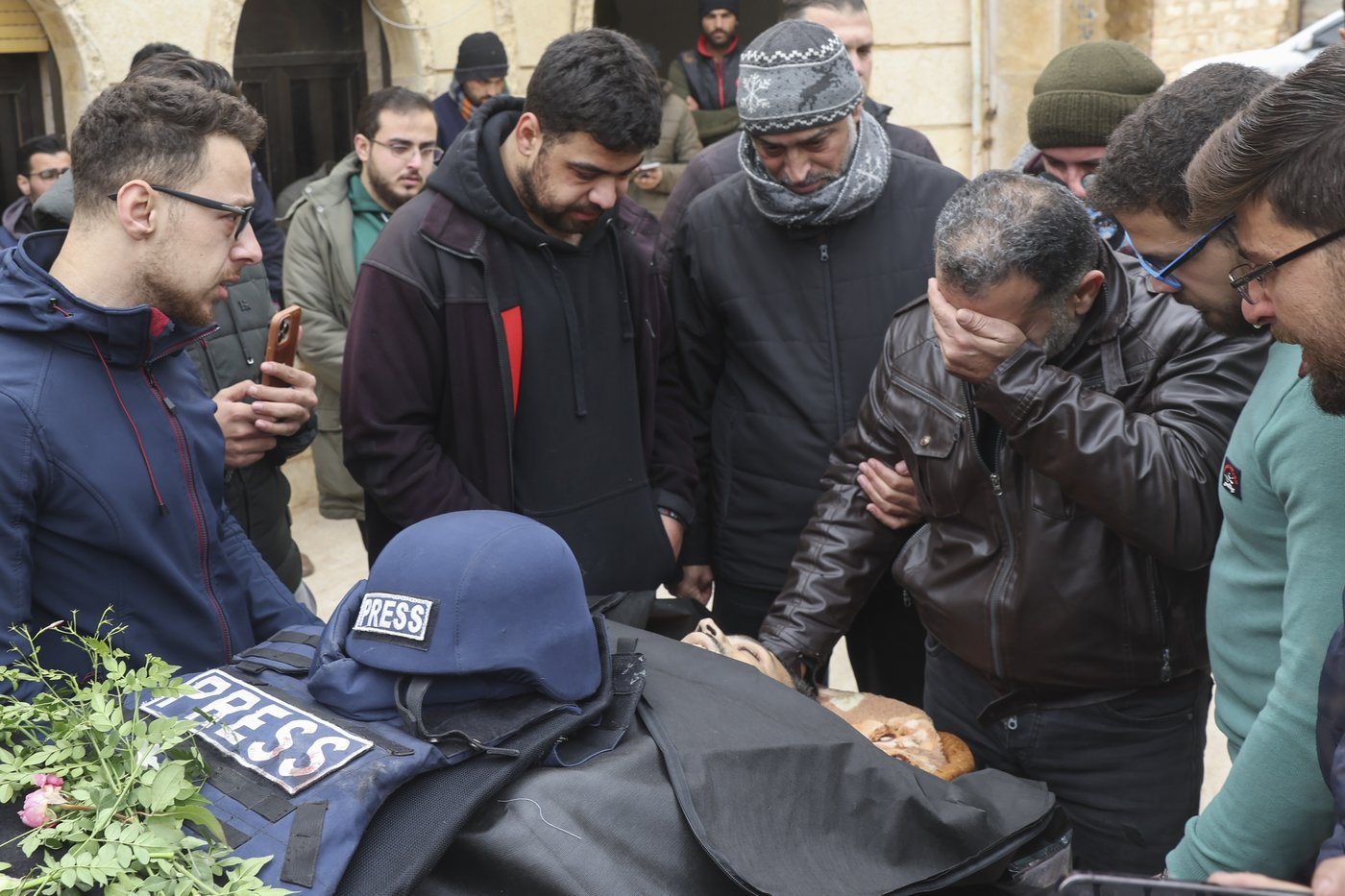 Syria's insurgency leader tours seized city of Aleppo, as fierce battles intensify near Hama | iNFOnews.ca