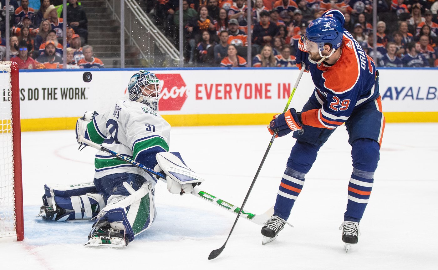Vancouver Canucks goalie Silovs confident, calm heading into new season | iNFOnews.ca
