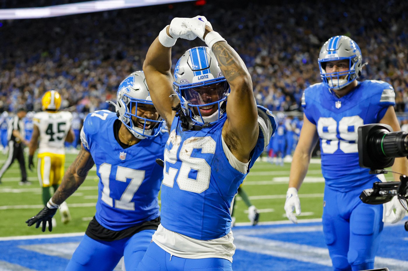 Dan Campbell's 4th-down gambles help Lions beat Packers 34-31 and clinch playoffs | iNFOnews.ca