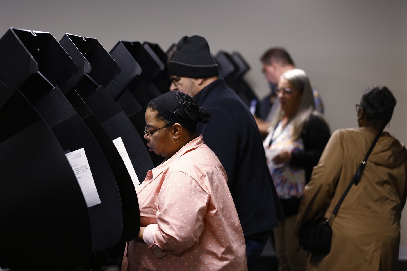 Disputes over access to the vote intensify as Ohioans begin to cast ballots | iNFOnews.ca