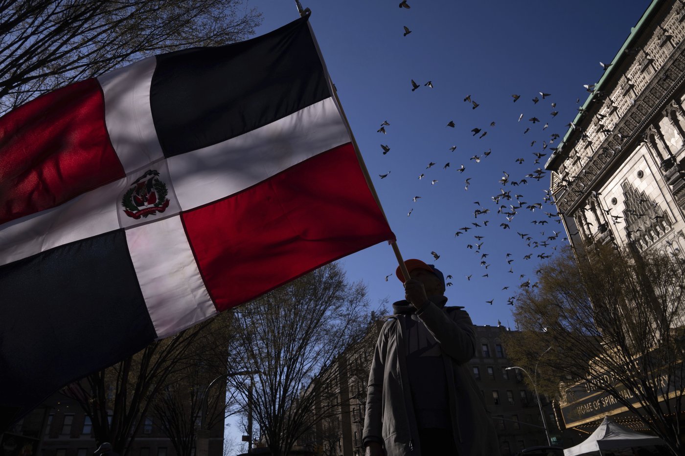 Dominican diaspora in New York mourn victims of the nightclub rooftop collapse | iNFOnews.ca