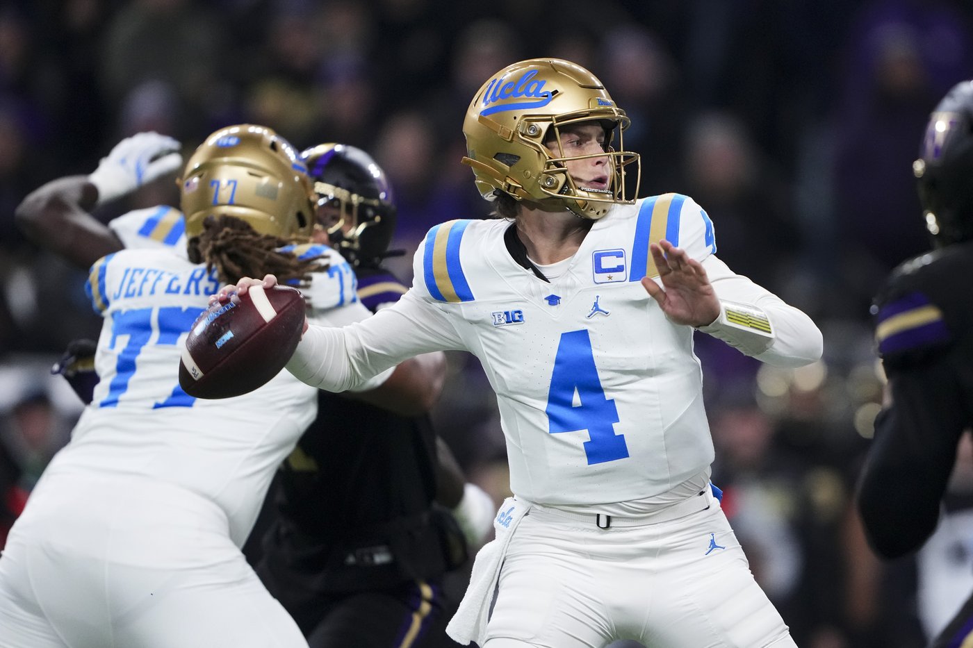 Desmond Williams Jr., Jonah Coleman lead Washington past UCLA 31-19 for bowl eligibility | iNFOnews.ca