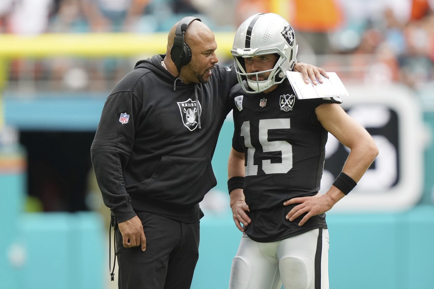 Without an effective run game, the Raiders have little choice but to air it out | iNFOnews.ca