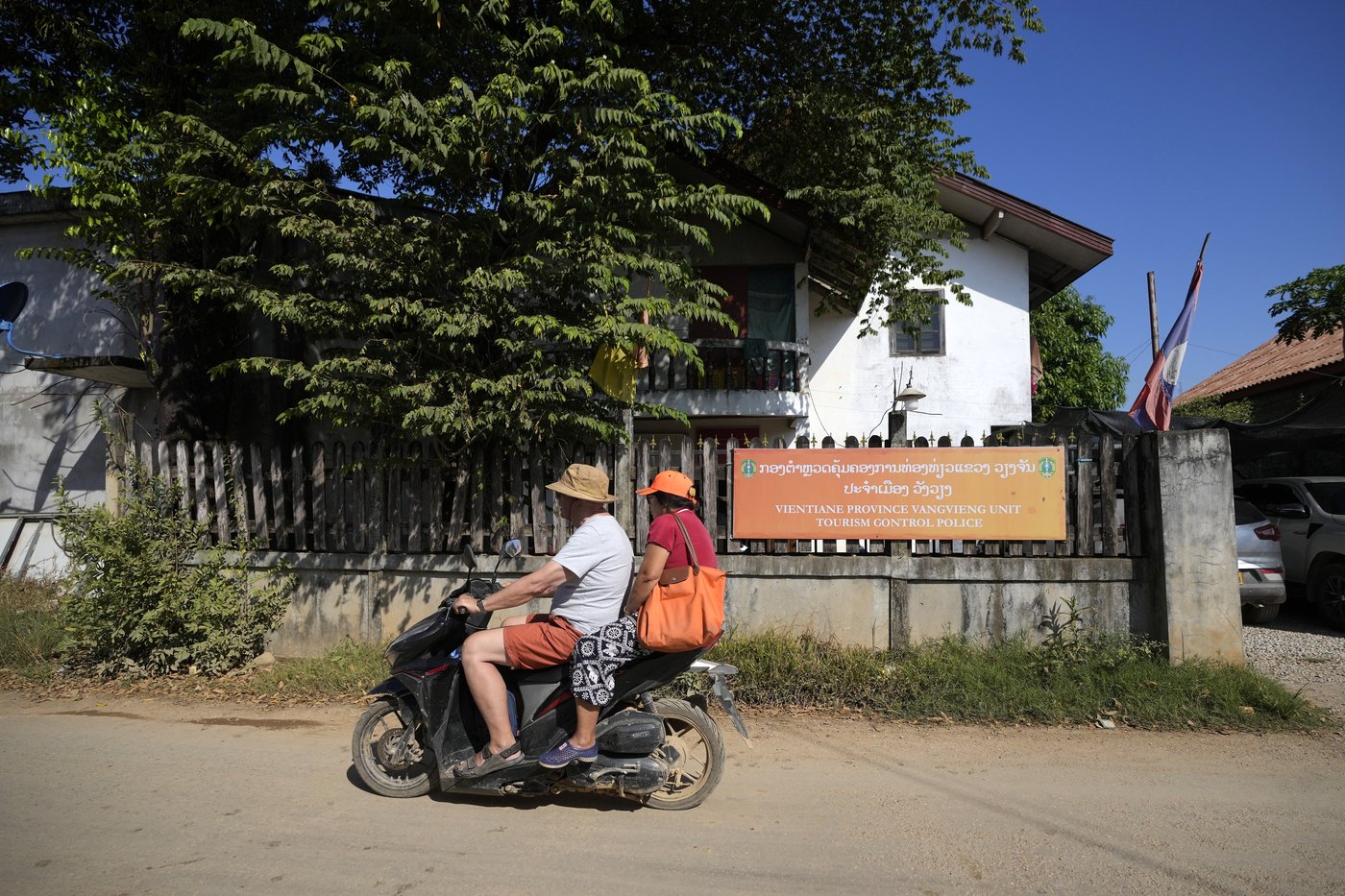 Second Australian teen dies in tainted alcohol case in Laos that has killed 6 tourists | iNFOnews.ca Second Australian teen dies in tainted alcohol case in Laos that has killed 6 tourists | iNFOnews.ca