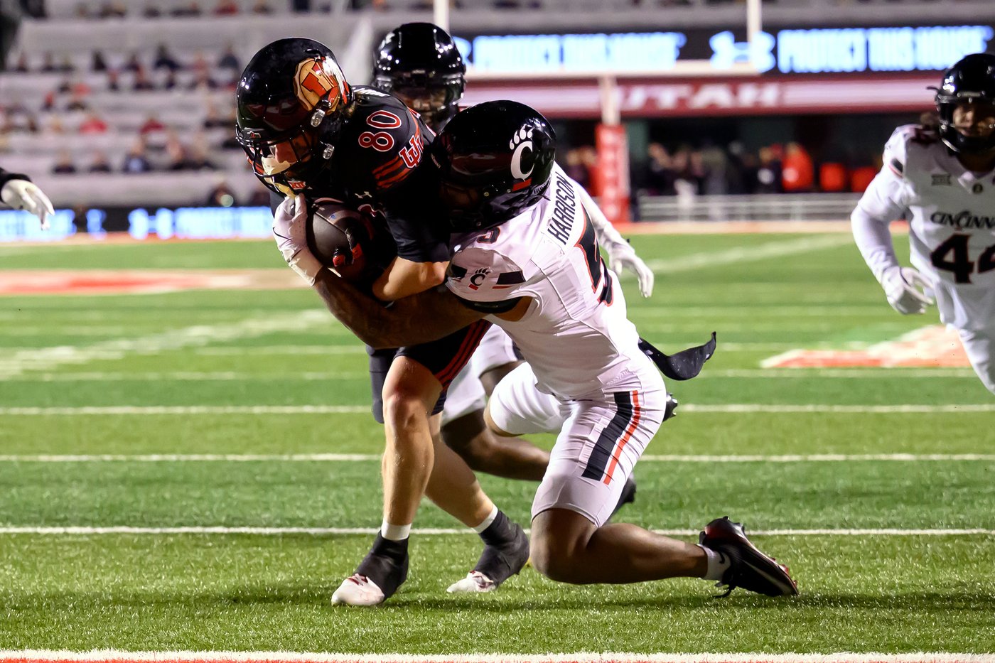 No. 24 Utah hands No. 17 Cincinnati its first Big 12 loss | iNFOnews.ca No. 24 Utah hands No. 17 Cincinnati its first Big 12 loss | iNFOnews.ca