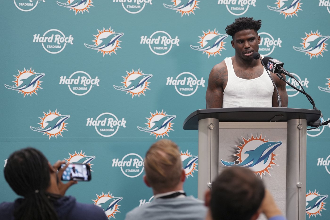 Tyreek Hill says drops against 49ers were a result of lack of practice reps with Tua Tagovailoa | iNFOnews.ca Tyreek Hill says drops against 49ers were a result of lack of practice reps with Tua Tagovailoa | iNFOnews.ca