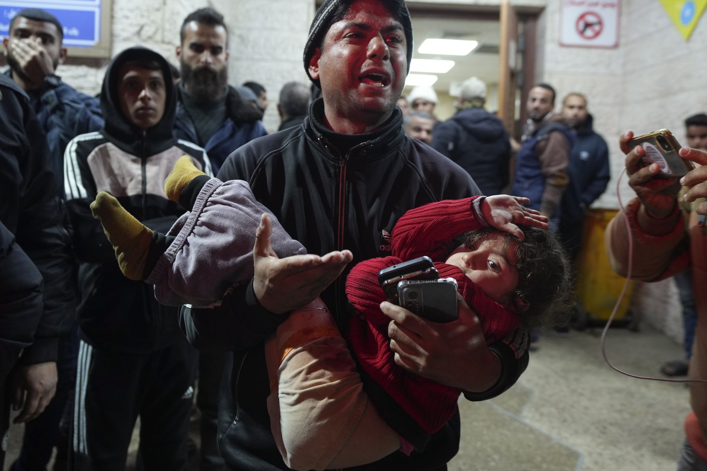 Israeli airstrikes in Gaza kill at least 21, hospital workers say, as talks underway | iNFOnews.ca Israeli airstrikes in Gaza kill at least 21, hospital workers say, as talks underway | iNFOnews.ca