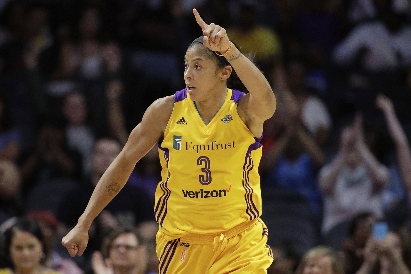 Candace Parker set to have first of 2 jersey retirements this weekend in Los Angeles | iNFOnews.ca