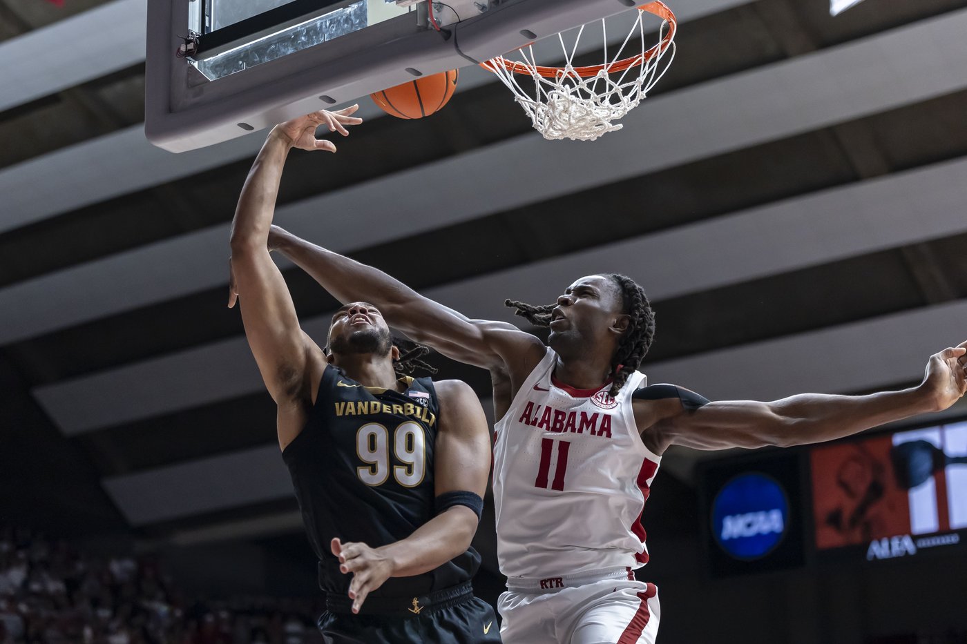 Holloway and Dioubate score 22 each as No. 4 Alabama gets win over Vanderbilt | iNFOnews.ca Holloway and Dioubate score 22 each as No. 4 Alabama gets win over Vanderbilt | iNFOnews.ca