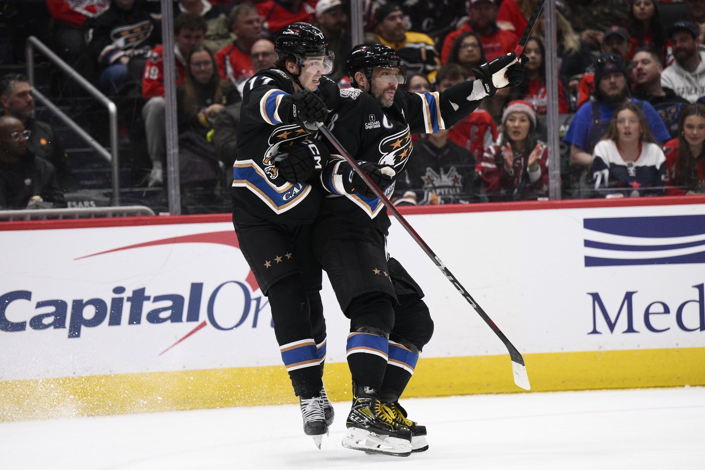 NHL-leading Capitals beat the Penguins 4-1 for their 4th win in a row | iNFOnews.ca