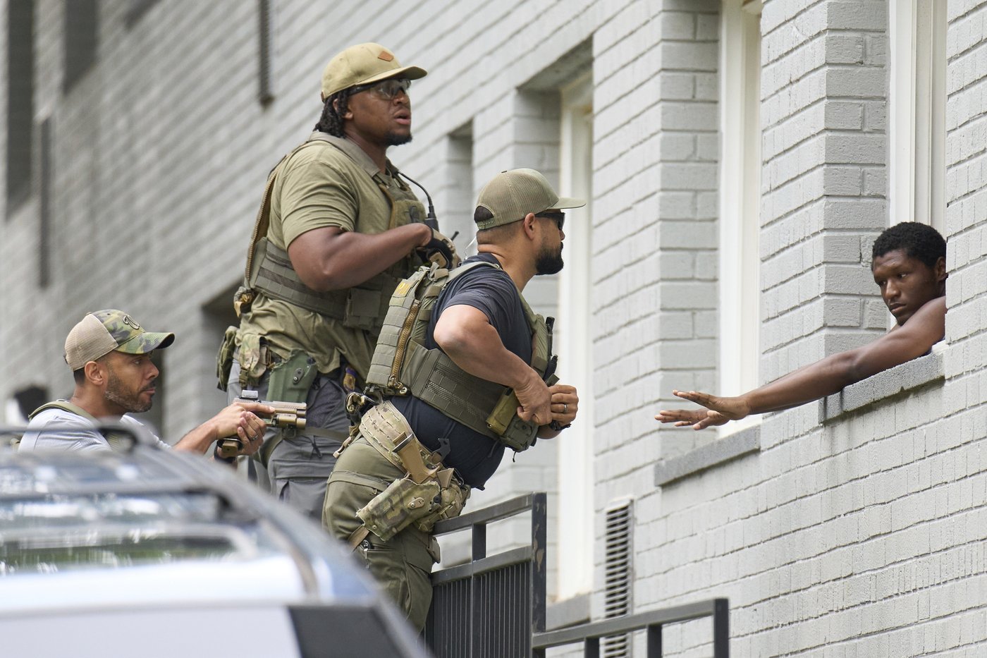 Photos show Trump’s federal crackdown in a DC neighborhood | iNFOnews.ca