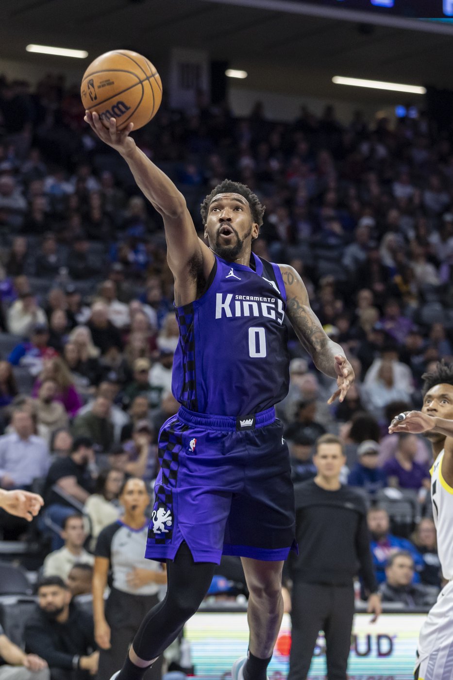 Kevin Huerter's 26 points leads Kings in 141-97 blowout over Jazz | iNFOnews.ca