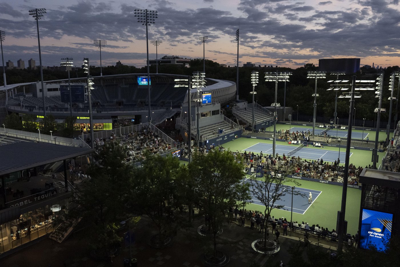 At the US Open, tennis stars shine under dark sky-friendly outdoor lights | iNFOnews.ca