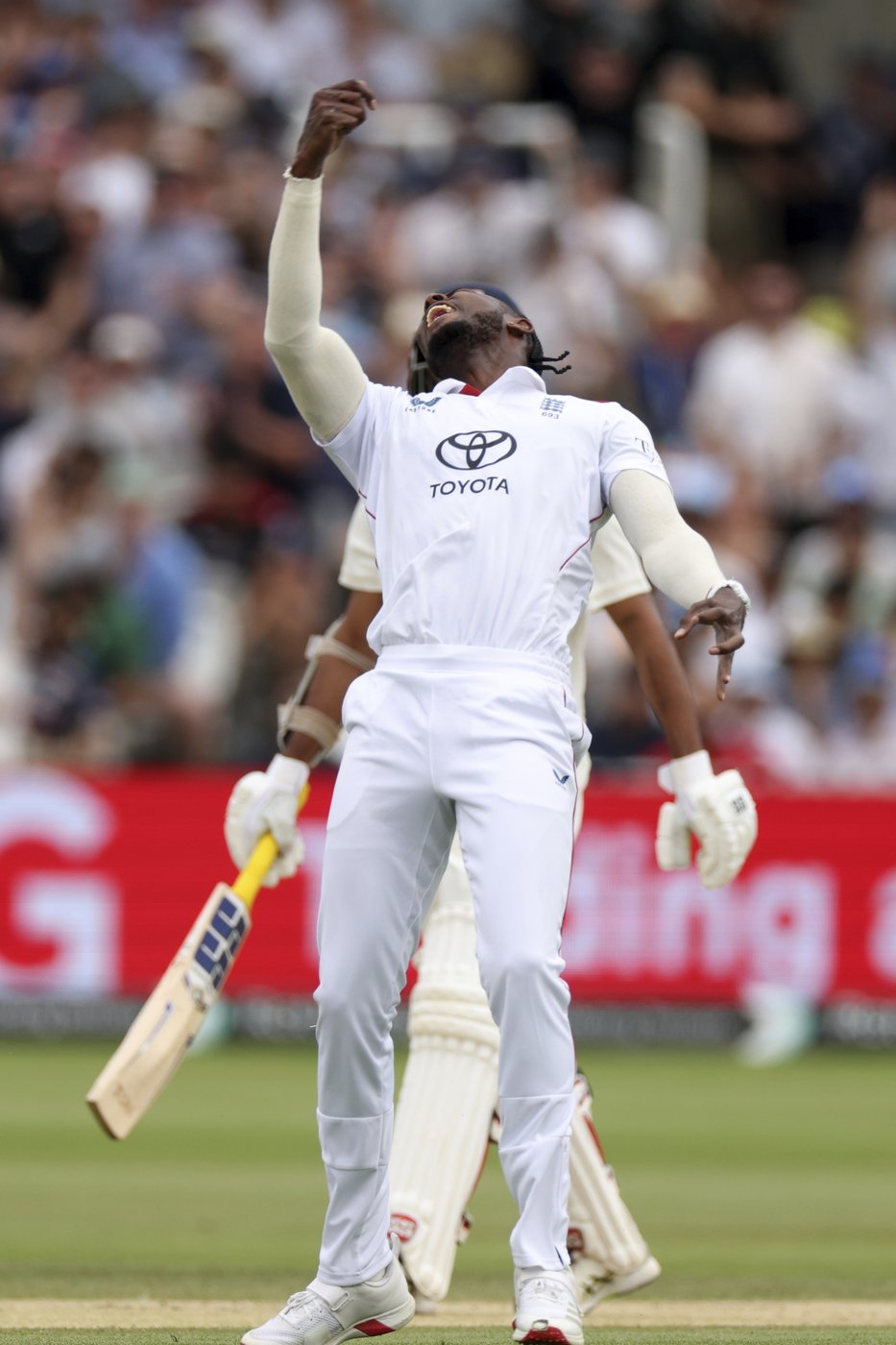Jofra Archer's triumphant return helps England defeat India at Lord's | iNFOnews.ca Jofra Archer's triumphant return helps England defeat India at Lord's | iNFOnews.ca