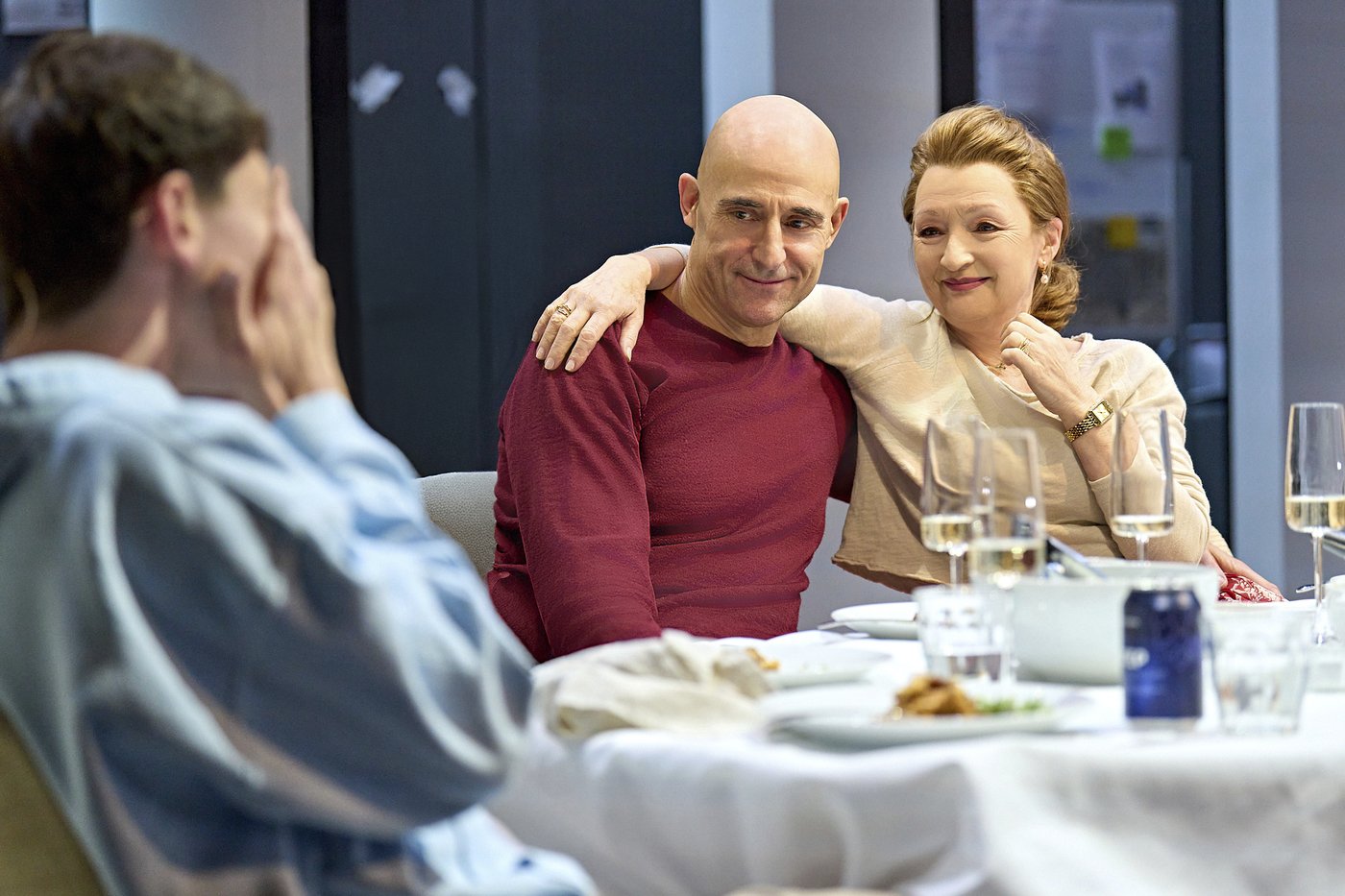 Mark Strong and Lesley Manville make ancient tragedy 'Oedipus' a political thriller | iNFOnews.ca Mark Strong and Lesley Manville make ancient tragedy 'Oedipus' a political thriller | iNFOnews.ca