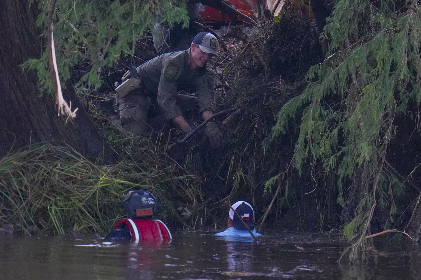 PHOTO COLLECTION: Texas floods leave dozens dead and missing as rescuers search devastated landscape | iNFOnews.ca PHOTO COLLECTION: Texas floods leave dozens dead and missing as rescuers search devastated landscape | iNFOnews.ca
