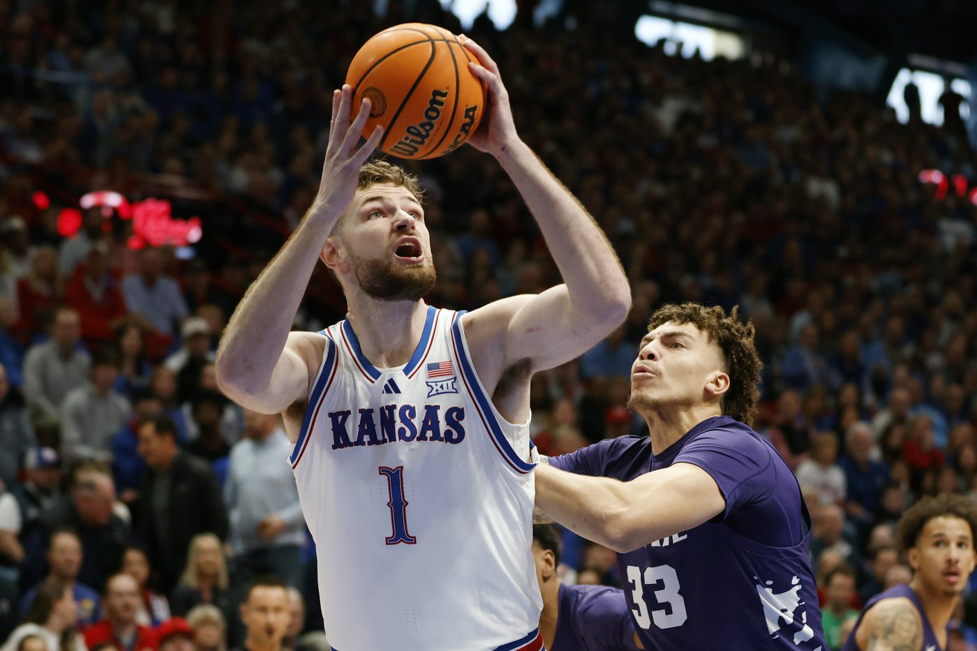 Dickinson scores 25, Mayo goes for 24 to lead No. 9 Kansas over Kansas St. 84-74 | iNFOnews.ca Dickinson scores 25, Mayo goes for 24 to lead No. 9 Kansas over Kansas St. 84-74 | iNFOnews.ca