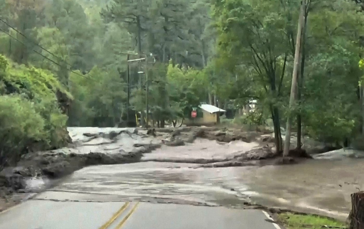Flash flooding prompts rescues in New Mexico mountain village | iNFOnews.ca