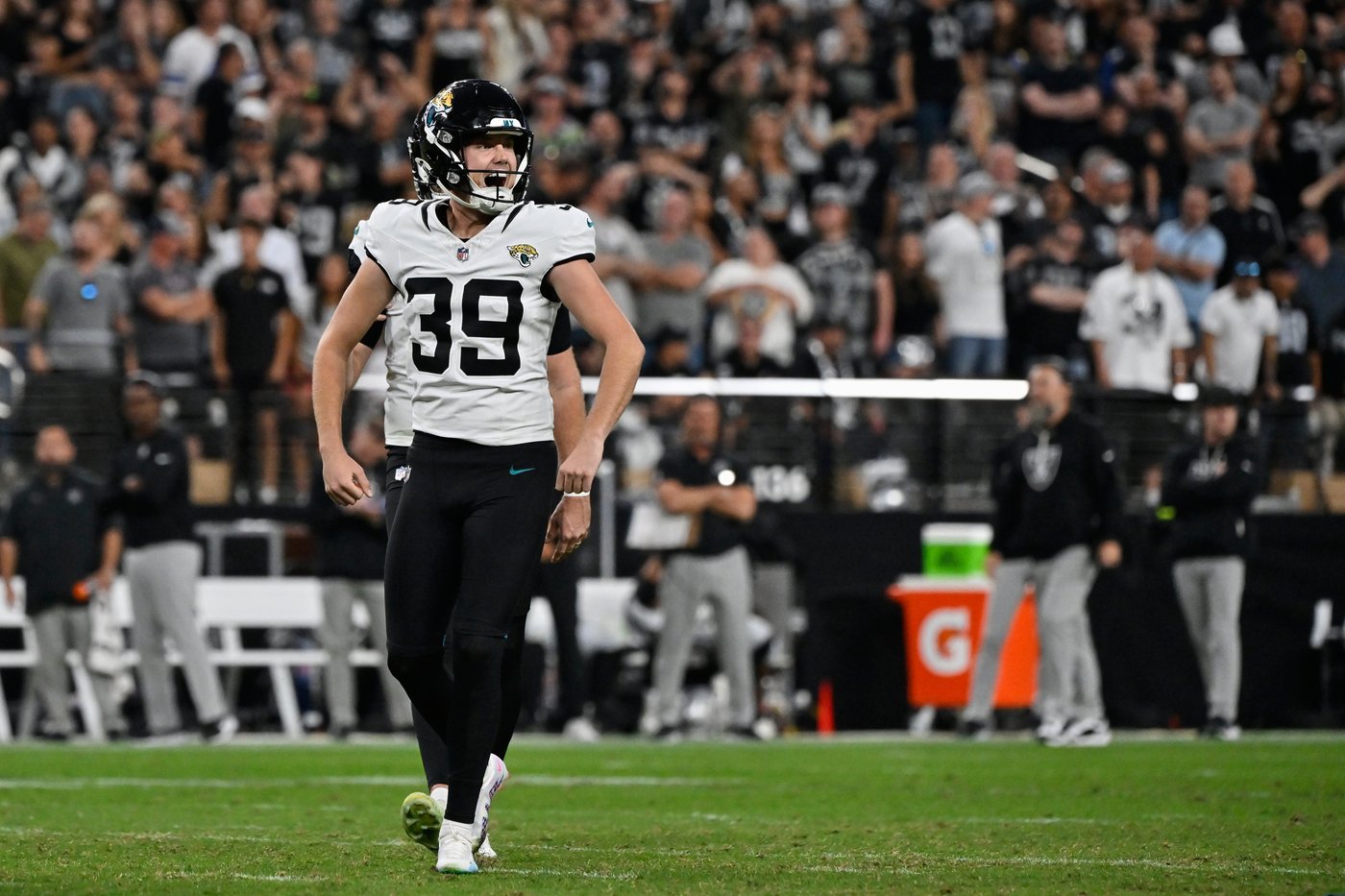 NFL midseason trends: Why scoring is up, offenses are bigger, and finishes are dramatic | iNFOnews.ca NFL midseason trends: Why scoring is up, offenses are bigger, and finishes are dramatic | iNFOnews.ca