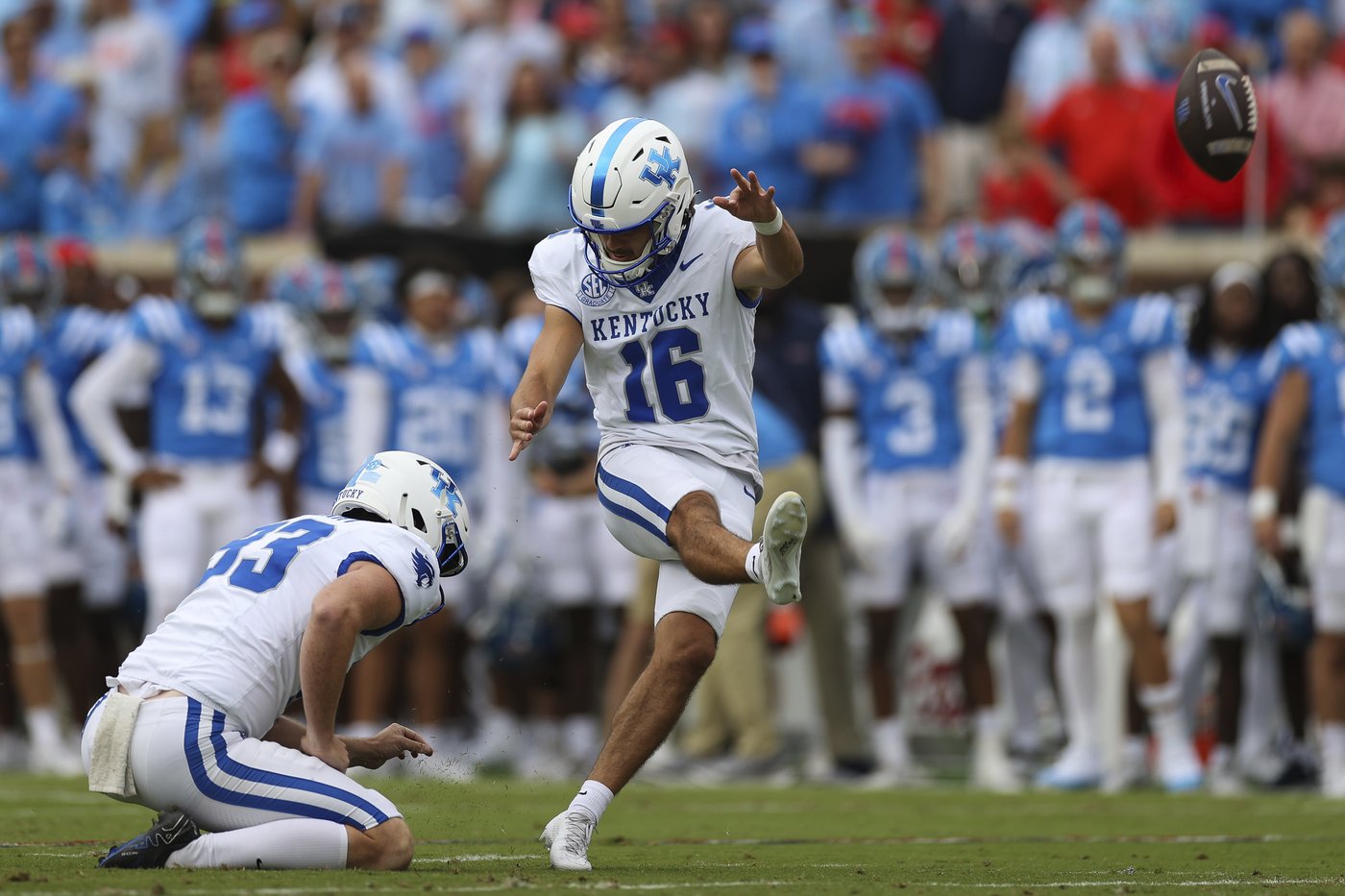 Kentucky upsets No. 6 Mississippi 20-17 with late TD and missed FG by Rebels in final minute | iNFOnews.ca Kentucky upsets No. 6 Mississippi 20-17 with late TD and missed FG by Rebels in final minute | iNFOnews.ca