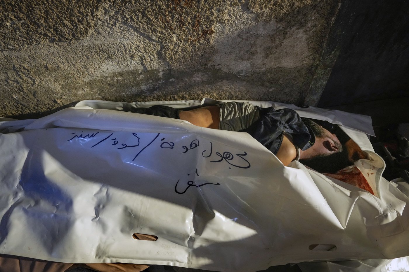 Syrians flock to morgues looking for loved ones who perished in Assad's prisons | iNFOnews.ca Syrians flock to morgues looking for loved ones who perished in Assad's prisons | iNFOnews.ca