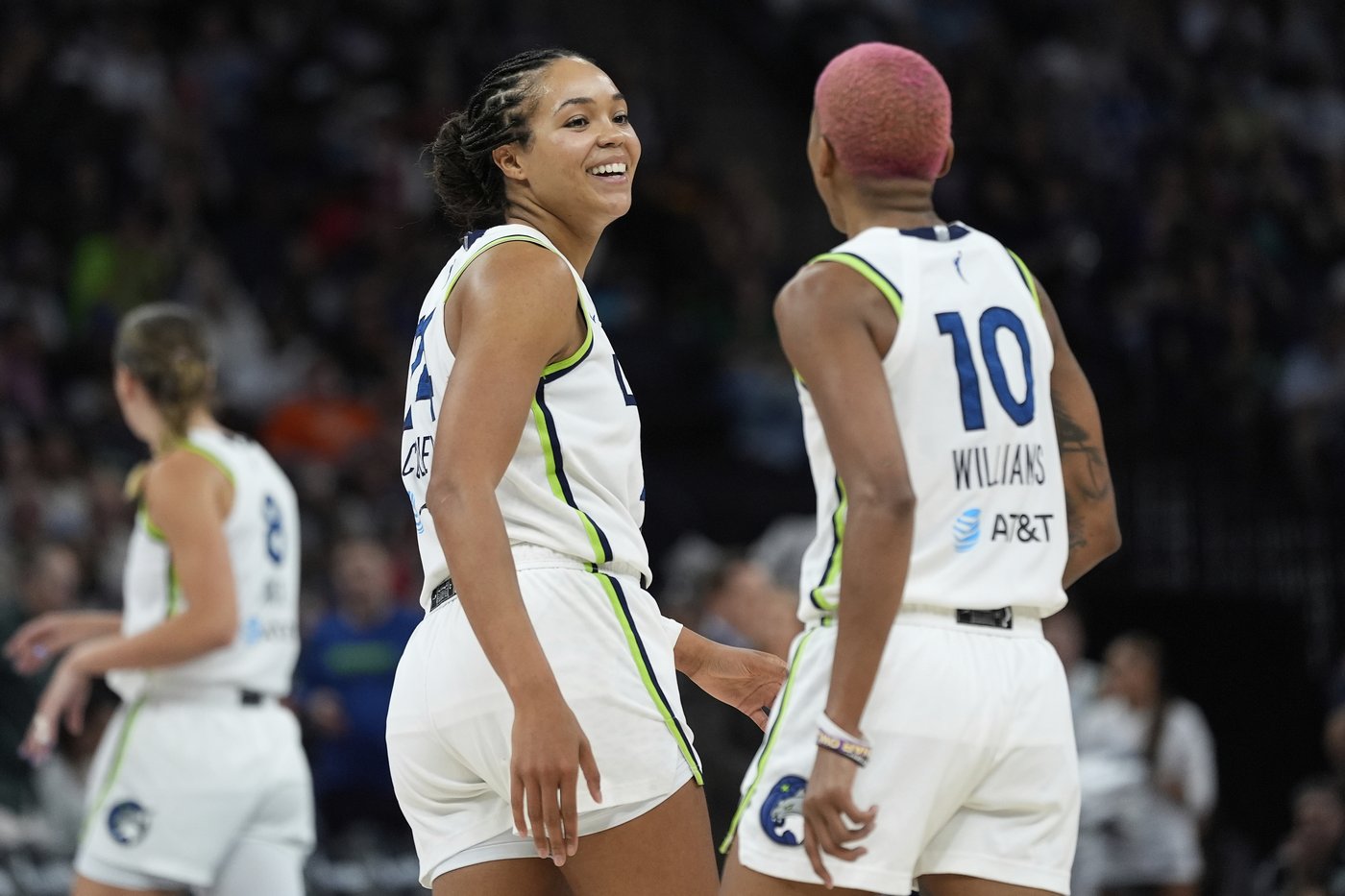 Lynx getting along just fine while Collier recovers, with Carrington making seamless arrival | iNFOnews.ca