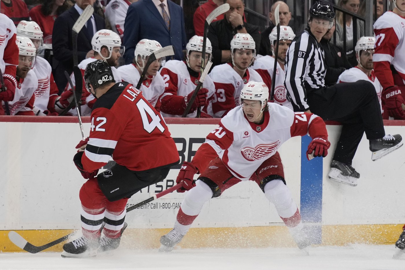 Larkin scores his 30th of the season as Red Wings down Devils 5-2 | iNFOnews.ca Larkin scores his 30th of the season as Red Wings down Devils 5-2 | iNFOnews.ca