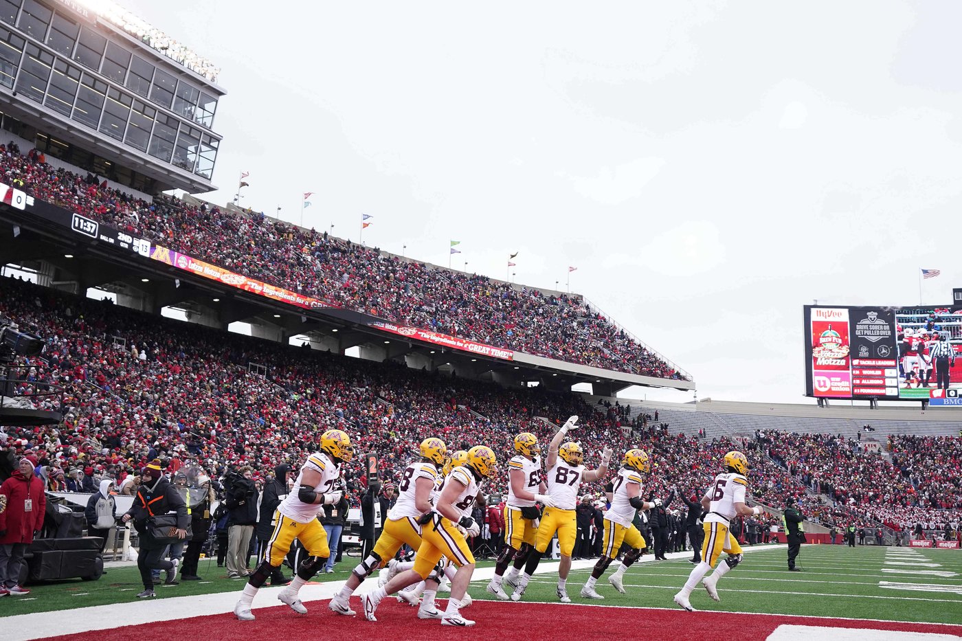Brosmer's three touchdowns lead Minnesota to road win against Wisconsin | iNFOnews.ca Brosmer's three touchdowns lead Minnesota to road win against Wisconsin | iNFOnews.ca