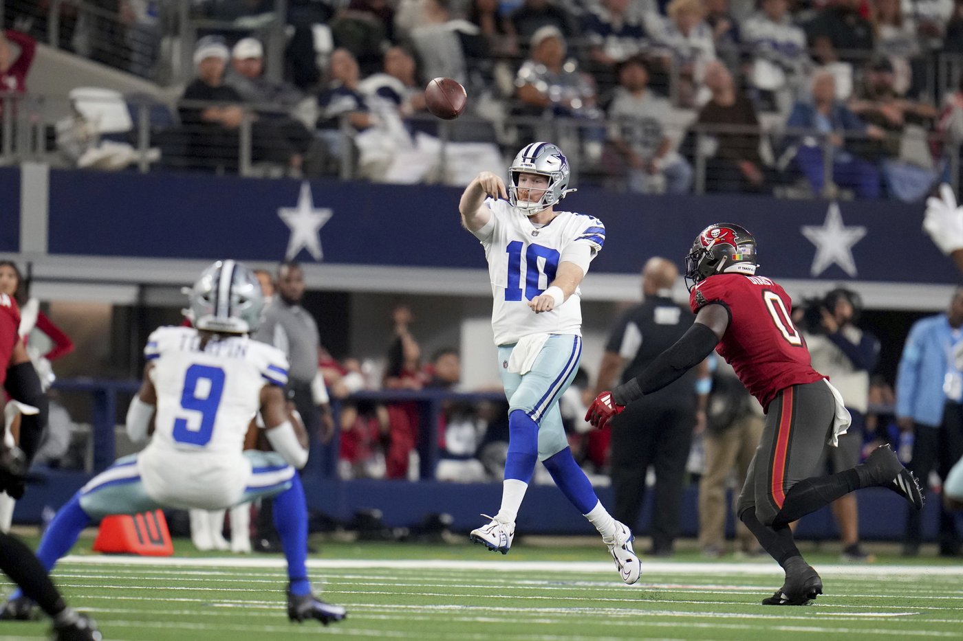 Eagles try to clinch NFC East title with Hurts' head injury looming large | iNFOnews.ca Eagles try to clinch NFC East title with Hurts' head injury looming large | iNFOnews.ca