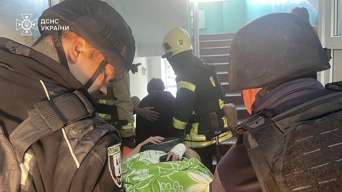 Russian strikes on a medical center kill 9 people in the Ukrainian city of Sumy | iNFOnews.ca