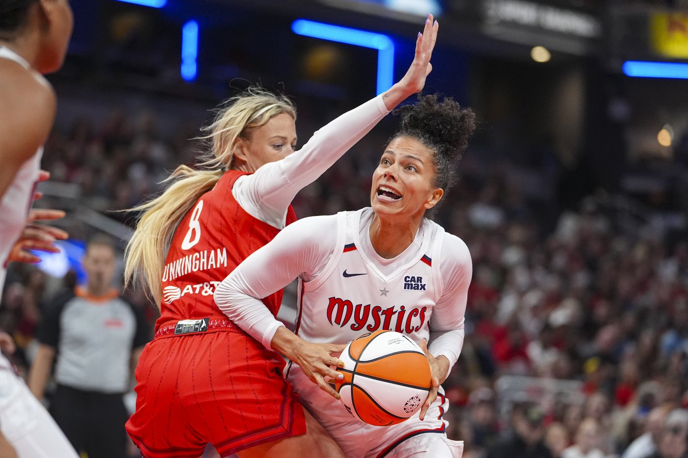 Short-handed Fever suffer another blow as Sophie Cunningham sustains season-ending injury | iNFOnews.ca Short-handed Fever suffer another blow as Sophie Cunningham sustains season-ending injury | iNFOnews.ca