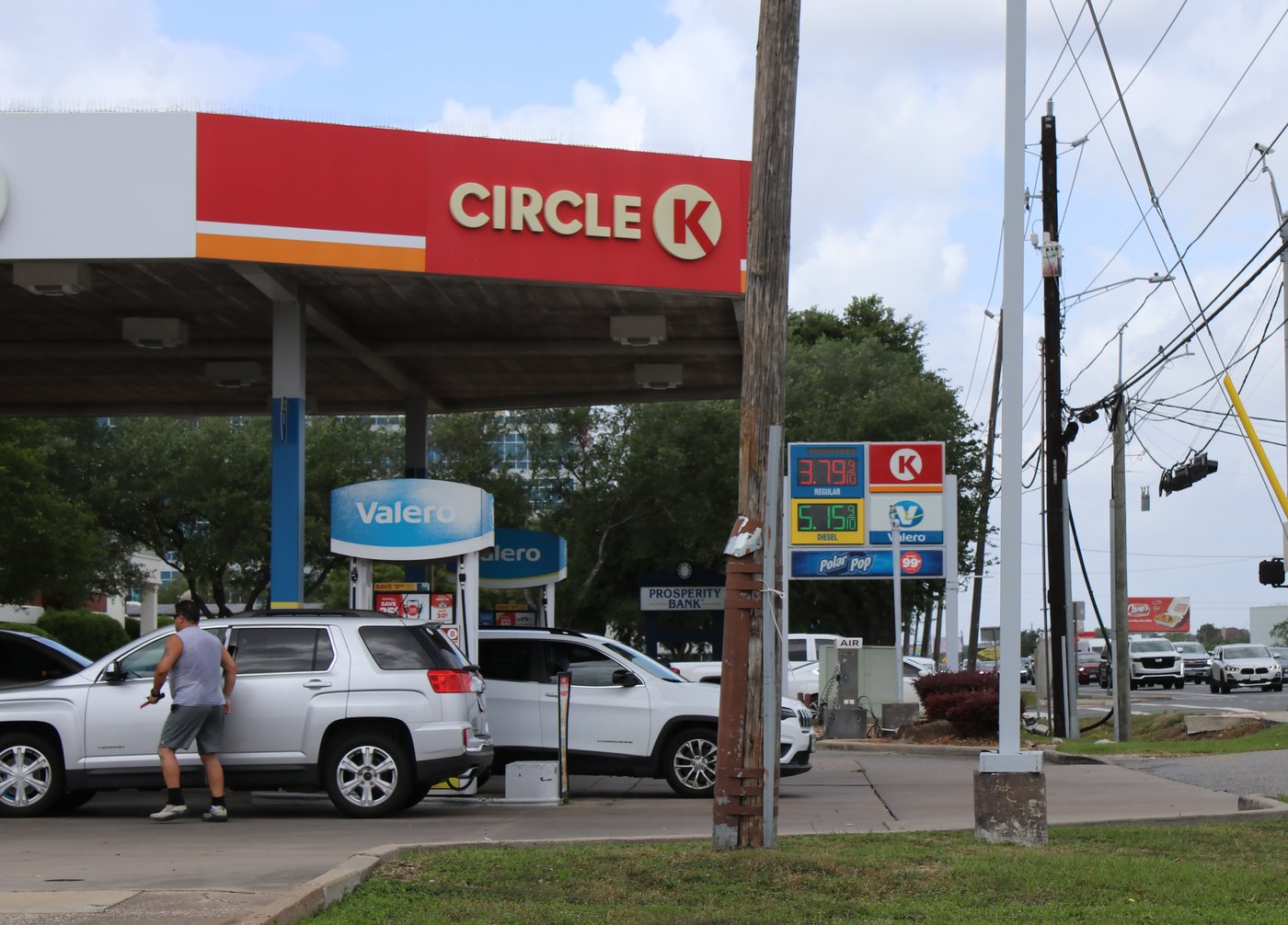 'It's getting scary': Rising gas prices bring frustration to Houston residents | iNwheels 'It's getting scary': Rising gas prices bring frustration to Houston residents | iNwheels
