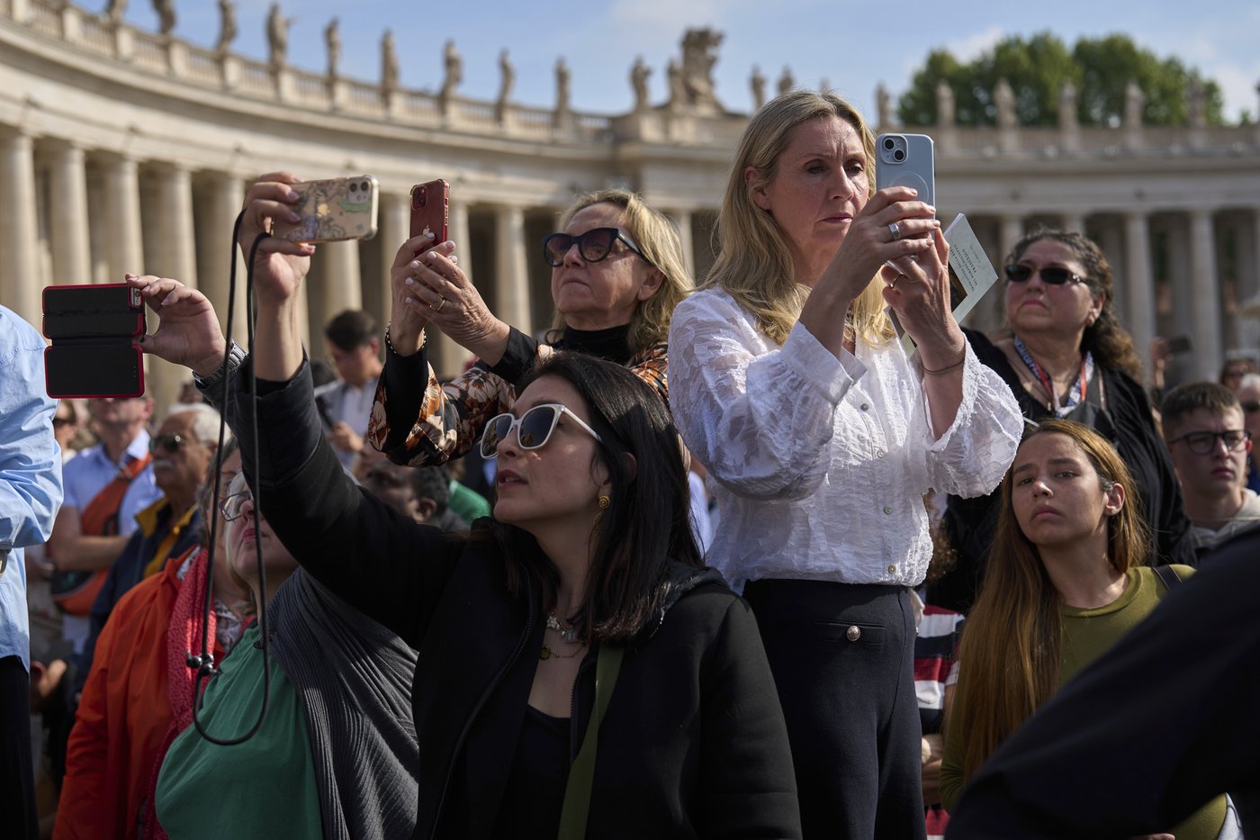 PHOTO COLLECTION: Vatican Pope Procession | iNFOnews.ca PHOTO COLLECTION: Vatican Pope Procession | iNFOnews.ca